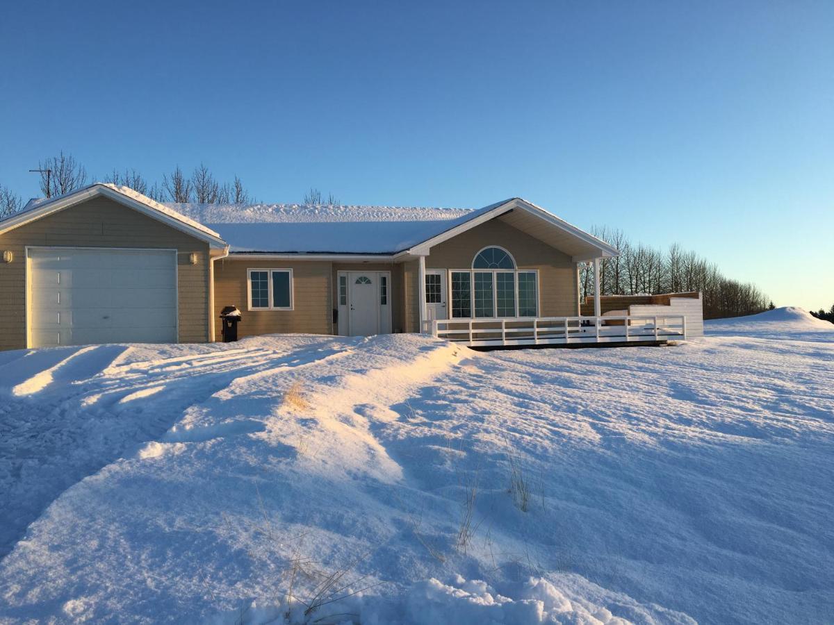 Iceland Inn Lodge, Entire Place With Hot Tub. Селфос Екстериор снимка