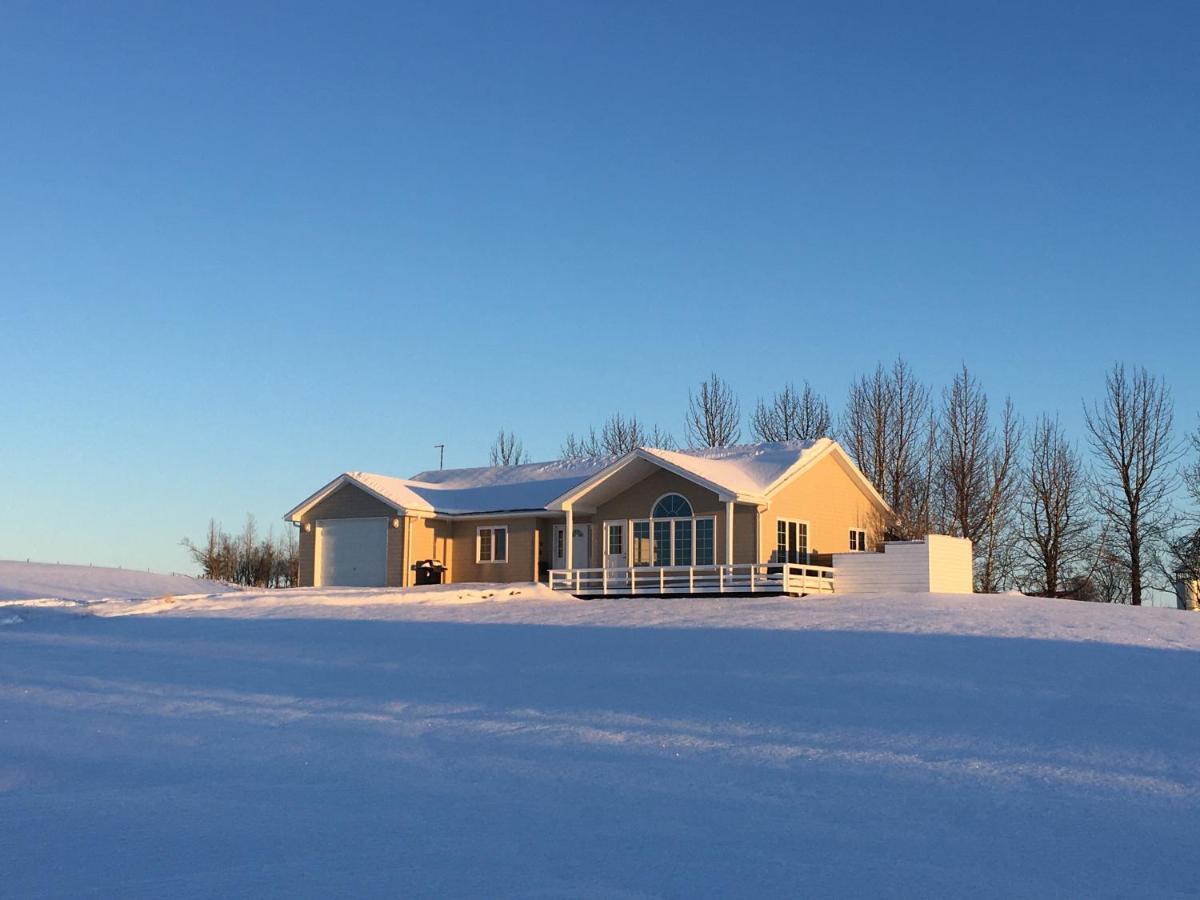 Iceland Inn Lodge, Entire Place With Hot Tub. Селфос Екстериор снимка